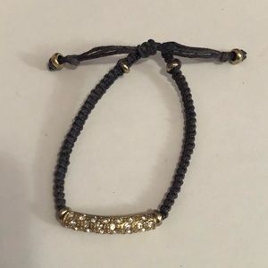 Tie bracelet